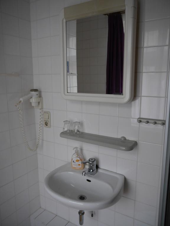 Hotel Zur Sonne コットブス 部屋 写真
